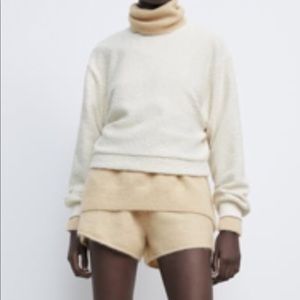 New womens  Zara sweater